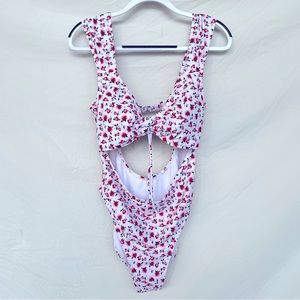 Cute cutout one piece floral bathing suit